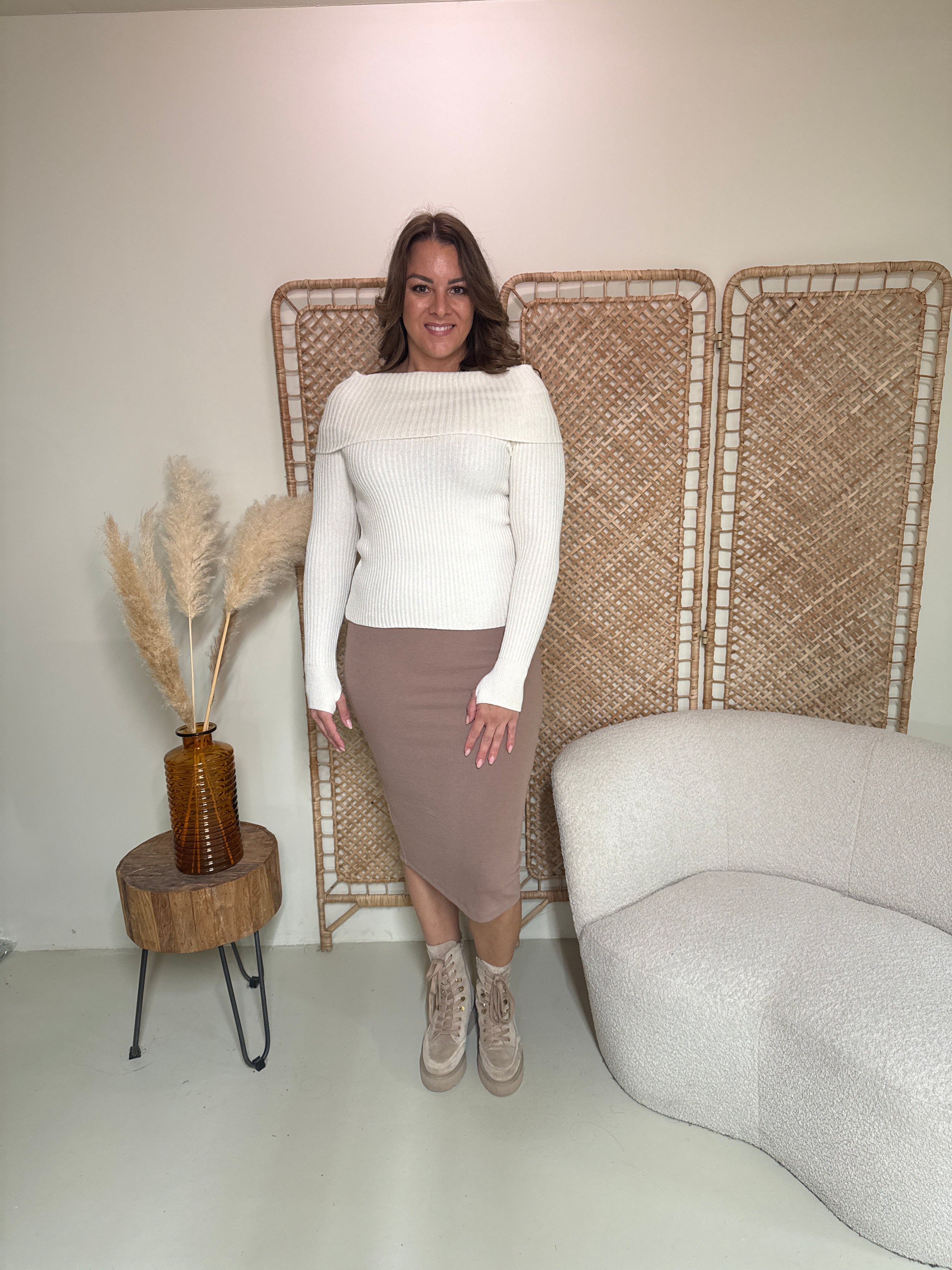 Pullover Off-Shoulder Creme