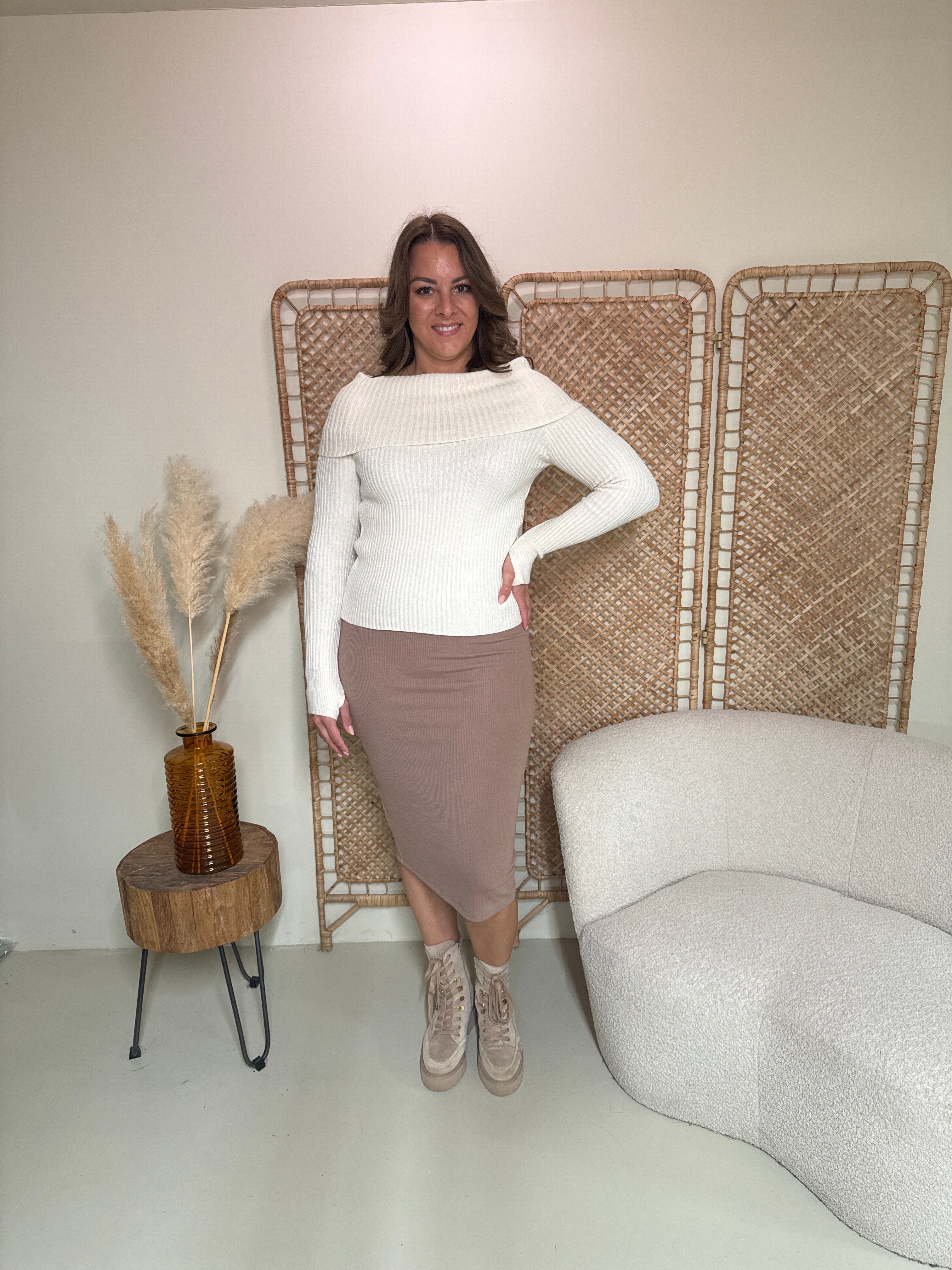 Pullover Off-Shoulder Creme