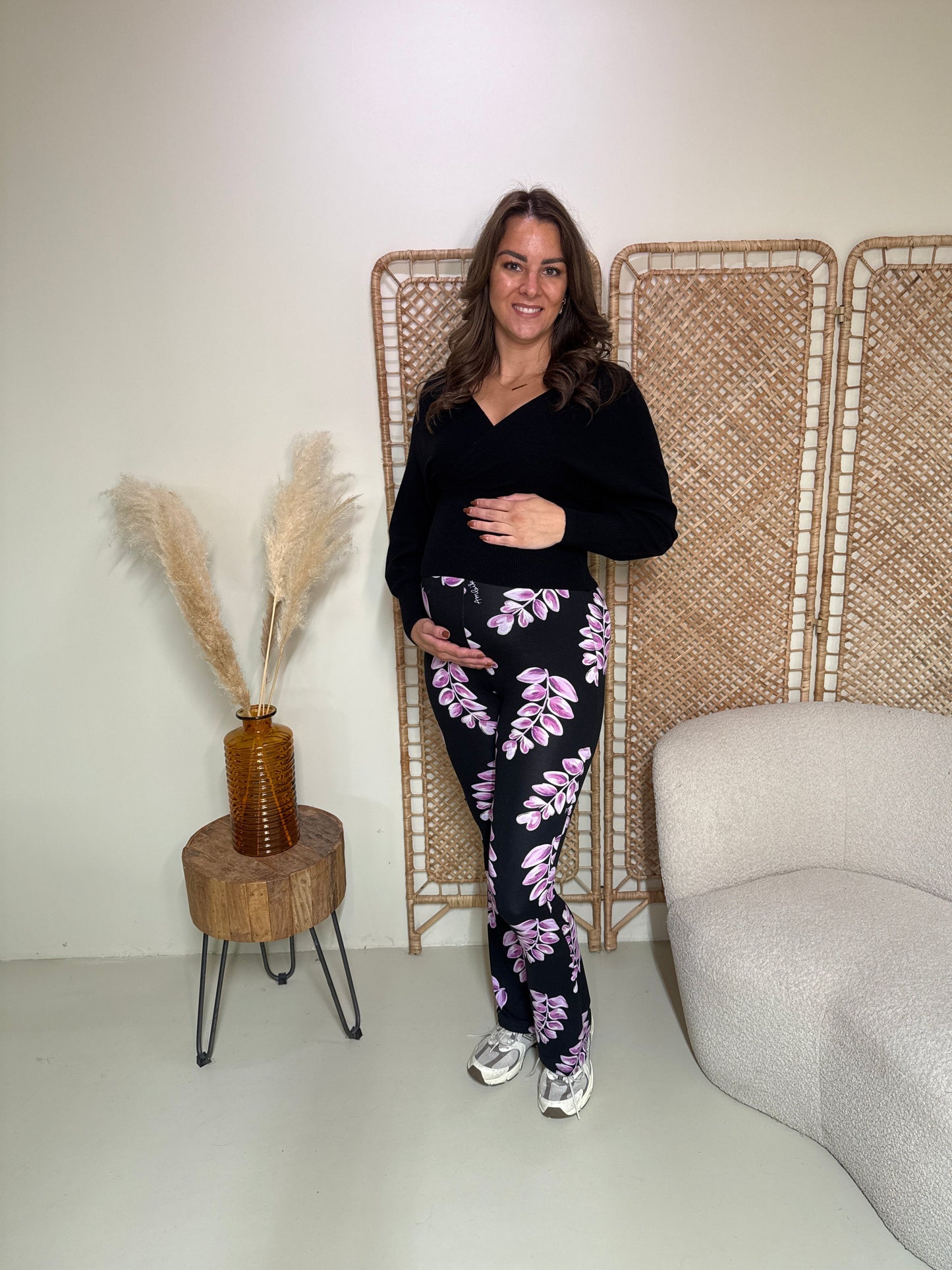 Soft Flare Legging Livia Leaves Zwart