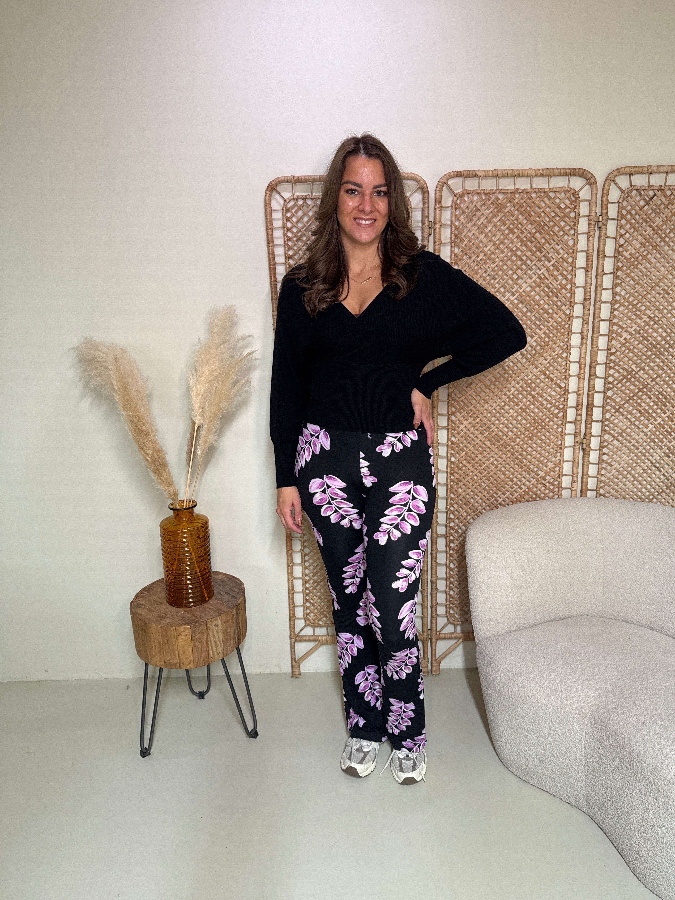 Soft Flare Legging Livia Leaves Zwart