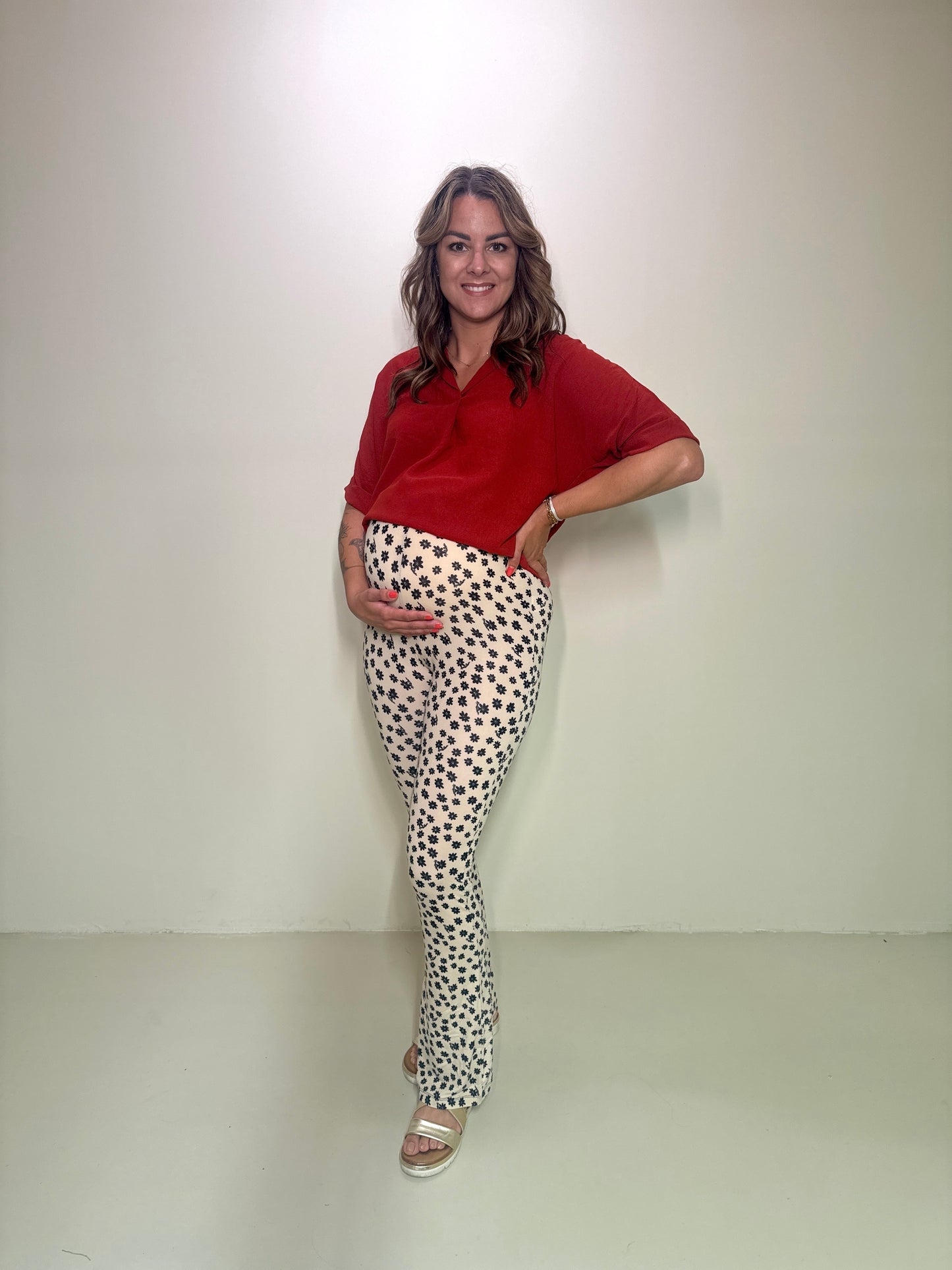 Weiche Flare-Leggings Livia Dots Beige