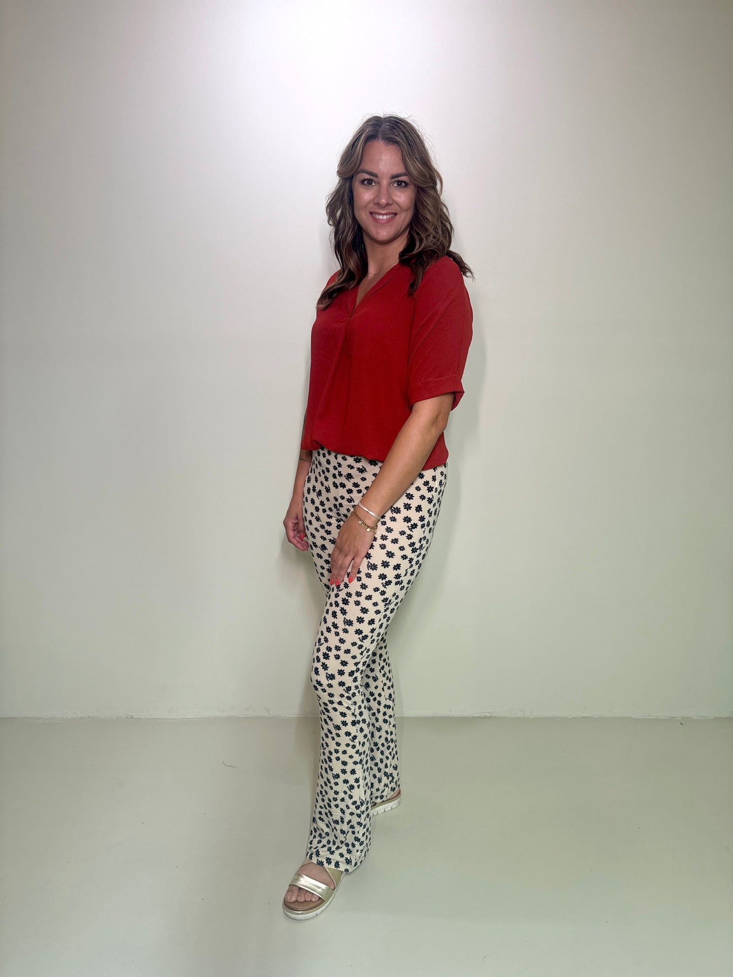 Weiche Flare-Leggings Livia Dots Beige