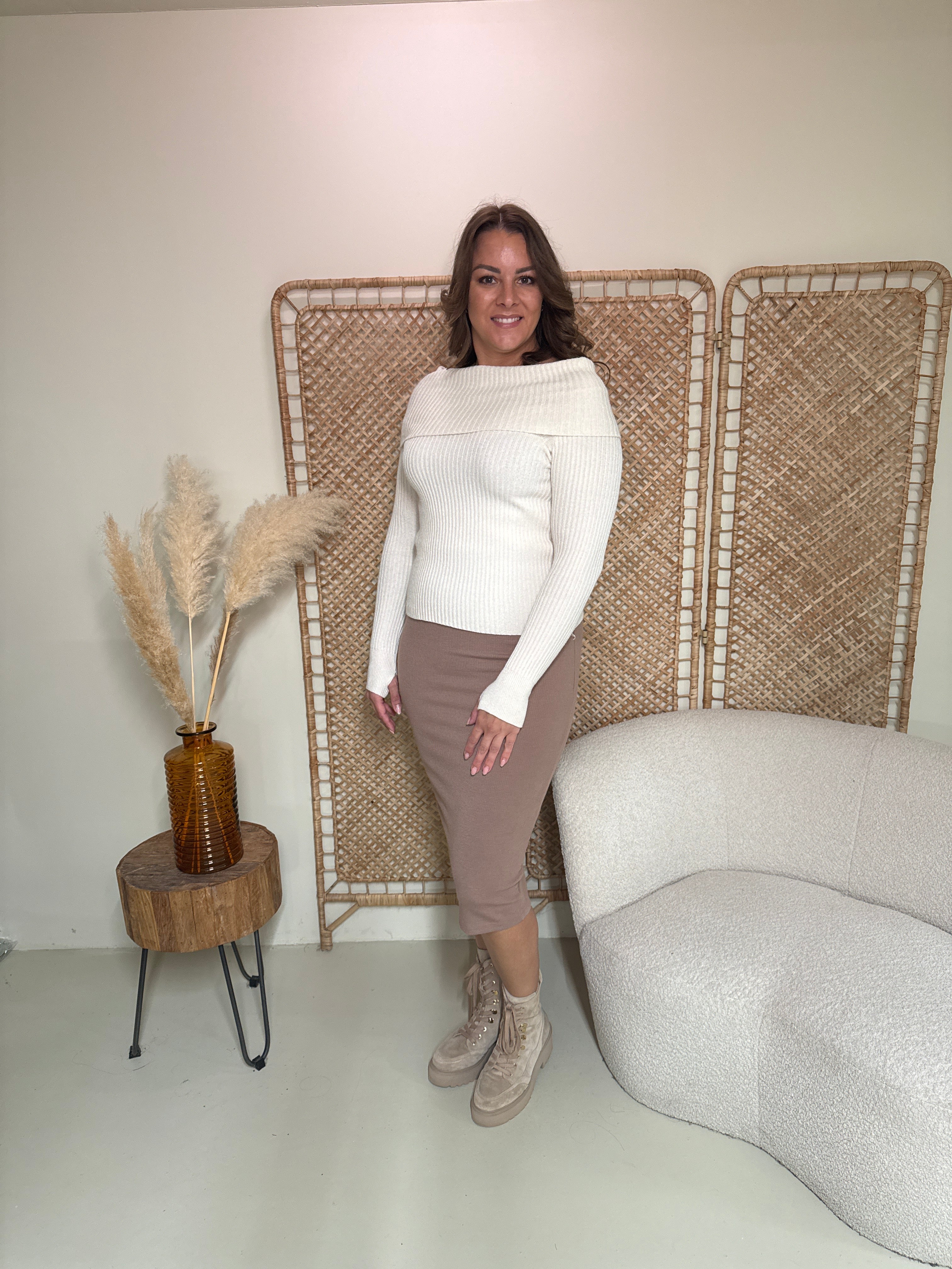 Trui Off-Shoulder Creme