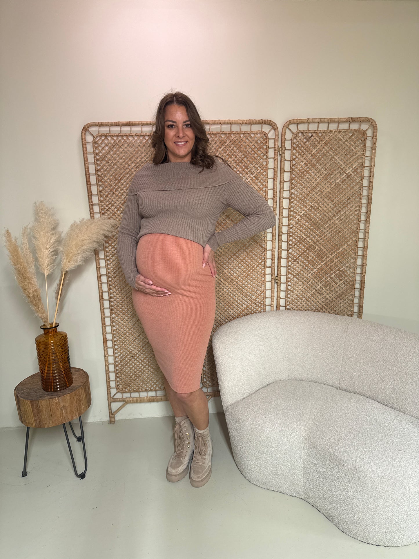 Trui Off-Shoulder Taupe